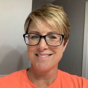 Meet your Posher, Becky